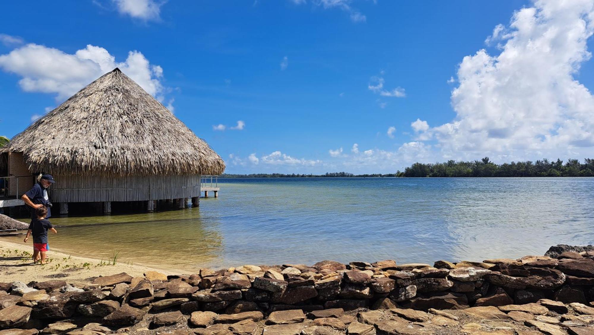 Mahana Tua Lodge Huahine Fare Extérieur photo